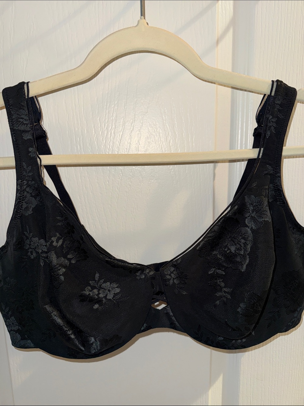 Lilyette Black Floral Full Support Underwire Bra